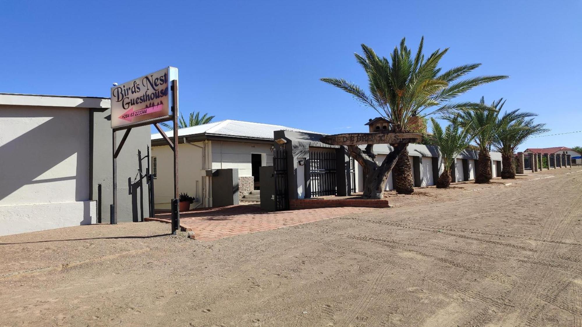 Bird'S Nest Guest House Keetmanshoop Exterior photo