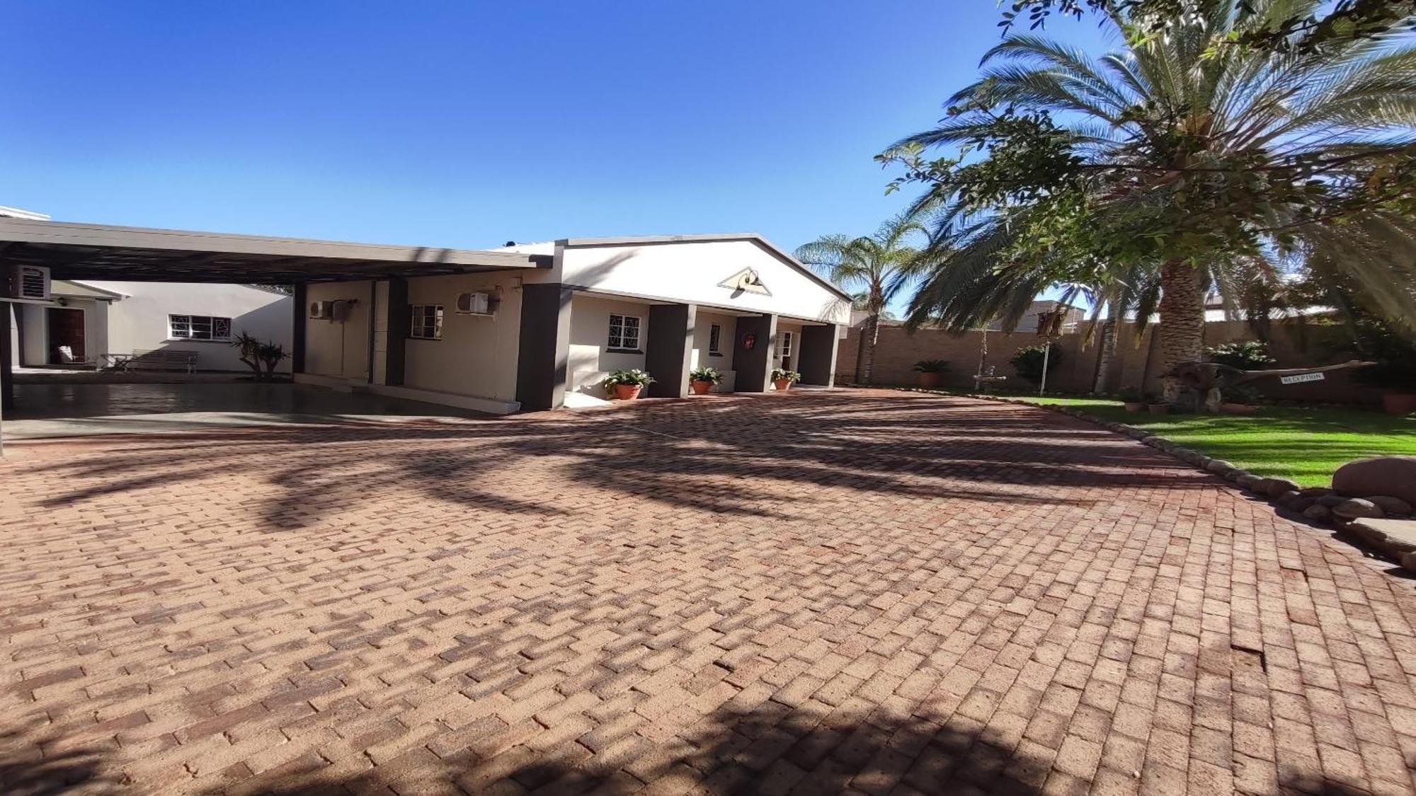 Bird'S Nest Guest House Keetmanshoop Exterior photo