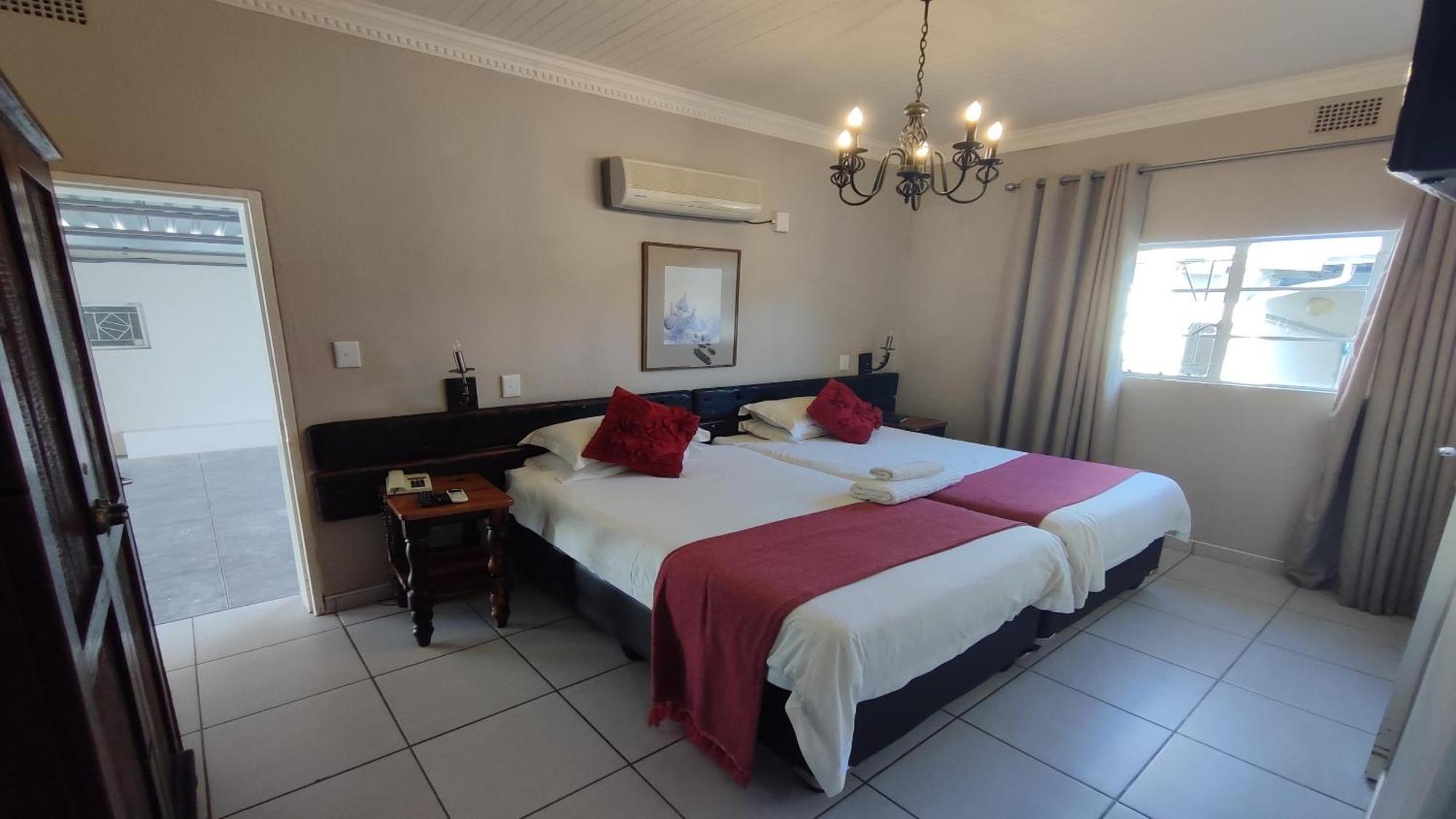 Bird'S Nest Guest House Keetmanshoop Exterior photo