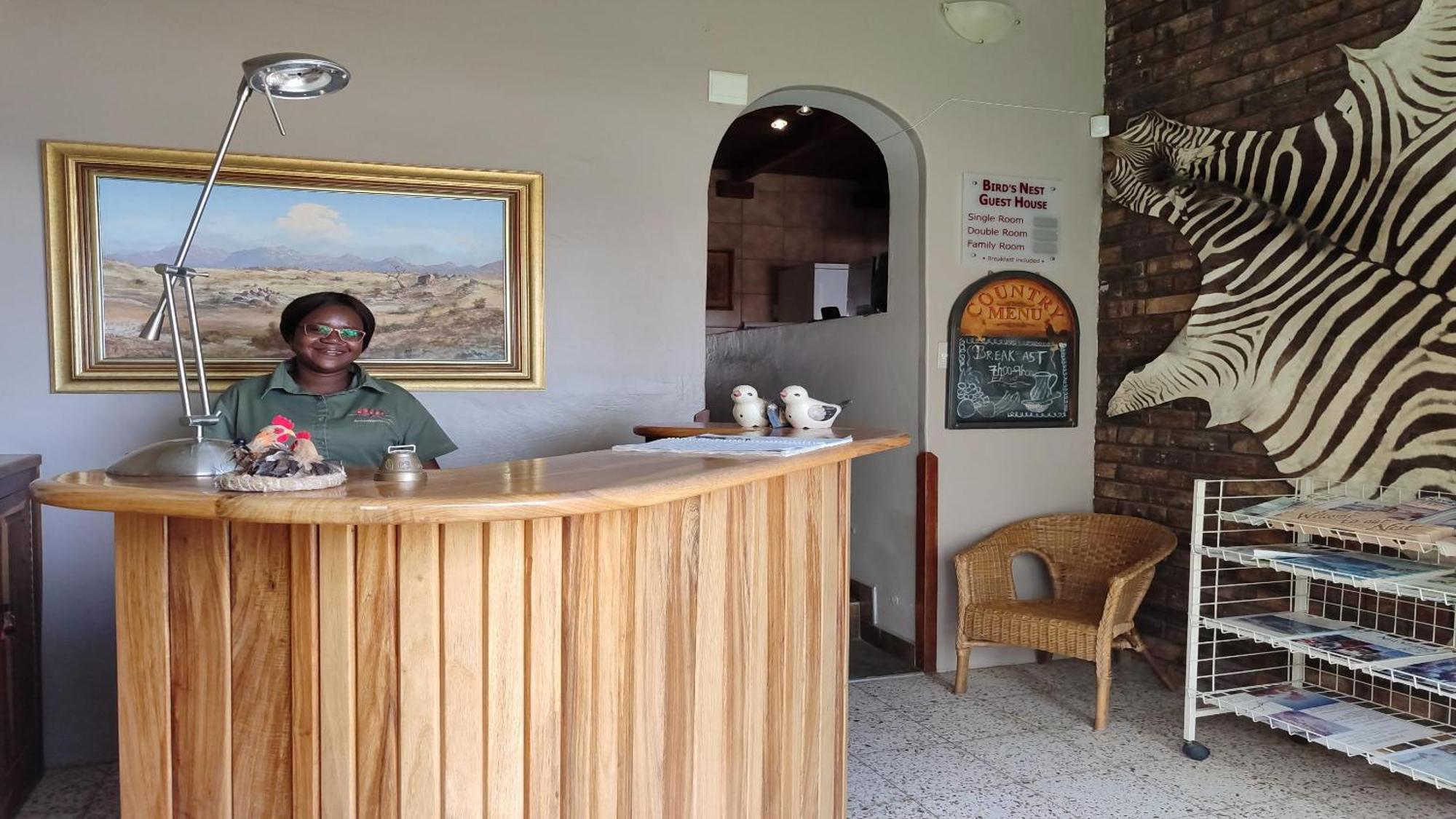 Bird'S Nest Guest House Keetmanshoop Exterior photo