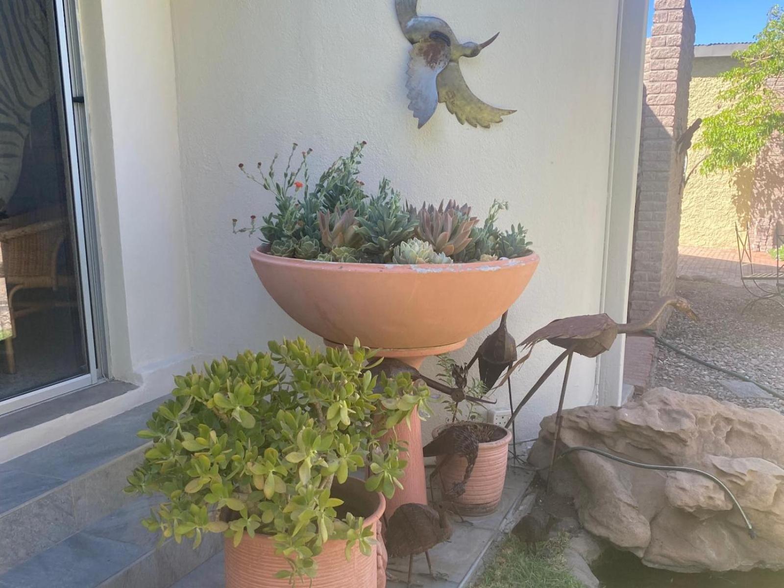 Bird'S Nest Guest House Keetmanshoop Exterior photo
