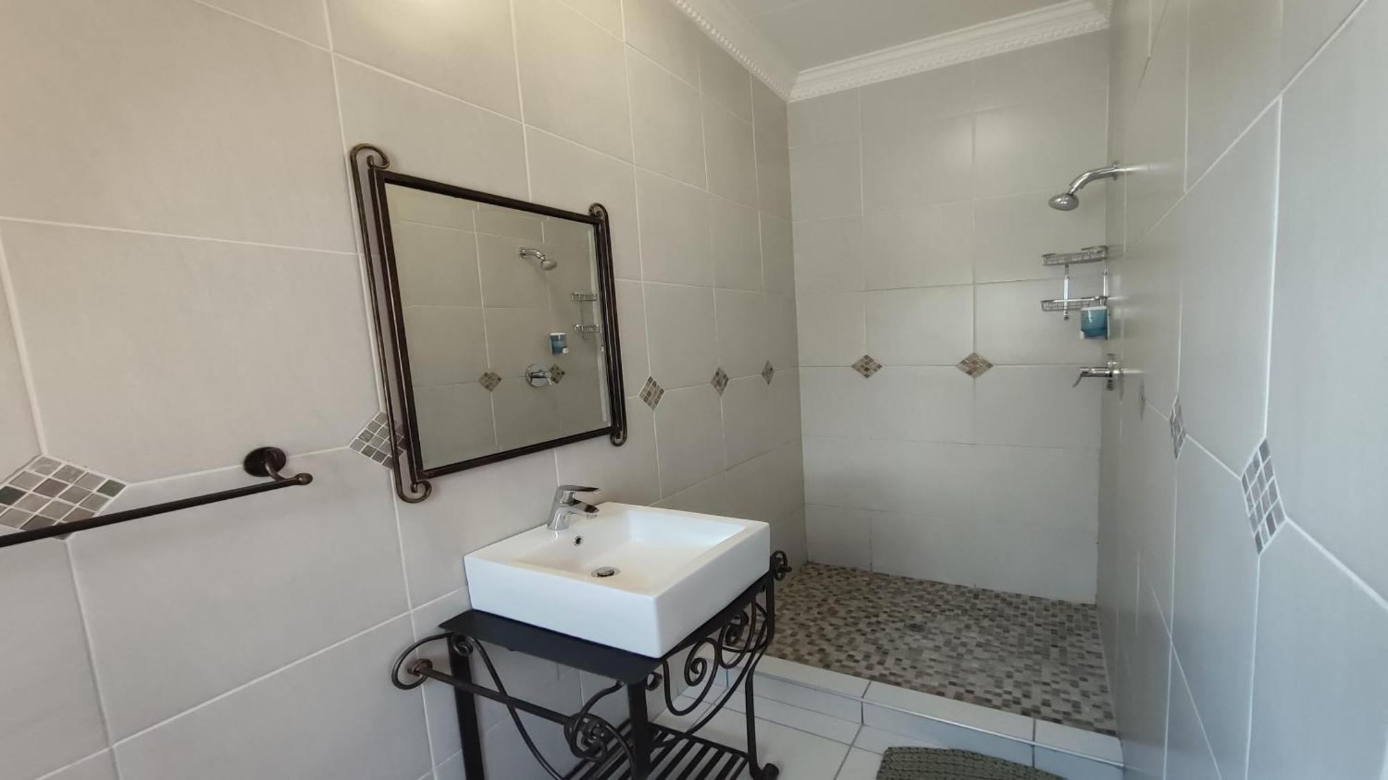 Bird'S Nest Guest House Keetmanshoop Room photo