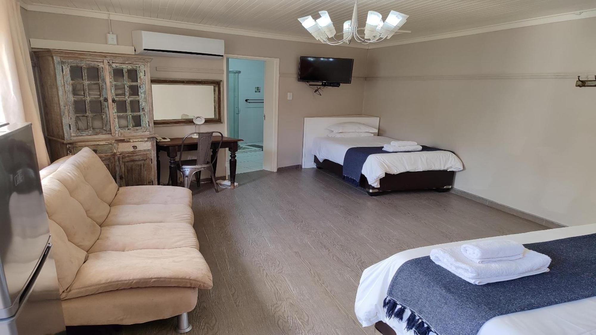 Bird'S Nest Guest House Keetmanshoop Room photo