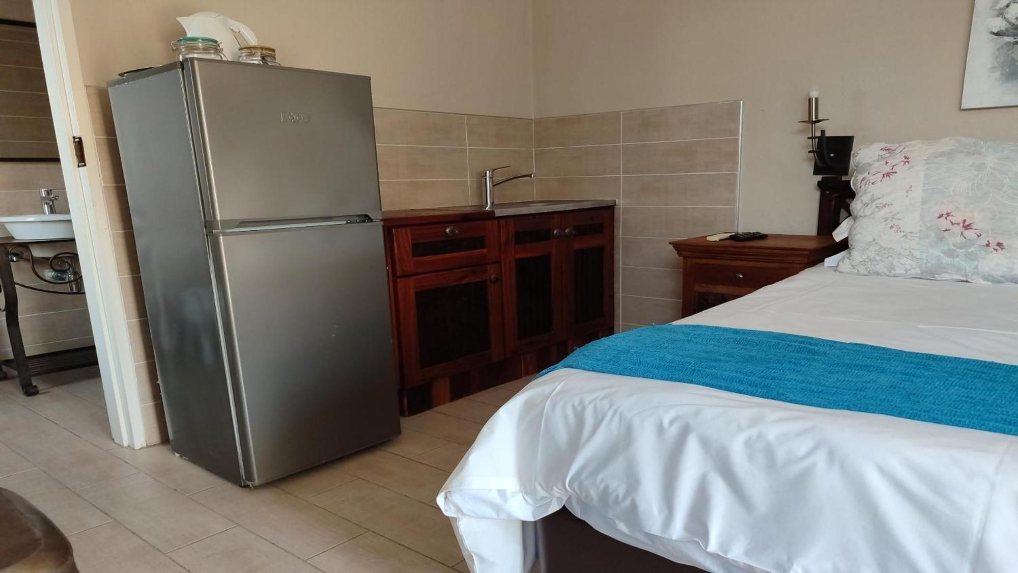 Bird'S Nest Guest House Keetmanshoop Room photo